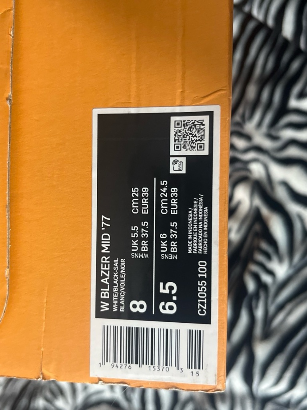 Nike Orange and Black Shoe Box - W Blazer Mid '77 Label